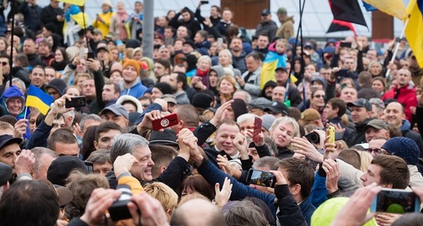 Порошенко не смог уехать с Майдана на такси