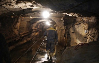 В Донецкой области горит шахта: 200 горняков эвакуировали