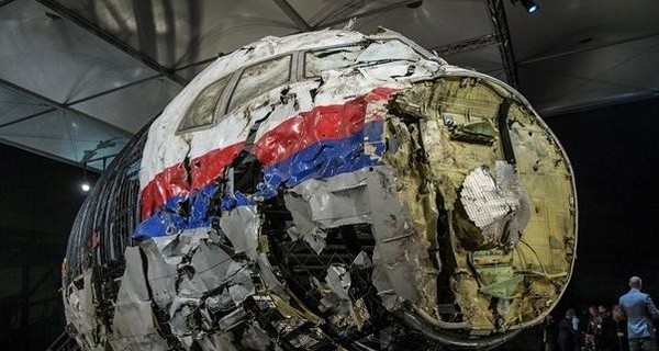 Парламент Нидерландов проголосовал за дополнительное расследование авиакатастрофы MH17 на Донбассе