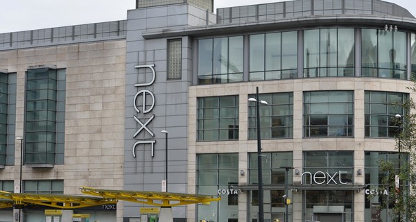 В Манчестере преступник с ножом напал на посетителей Starbucks