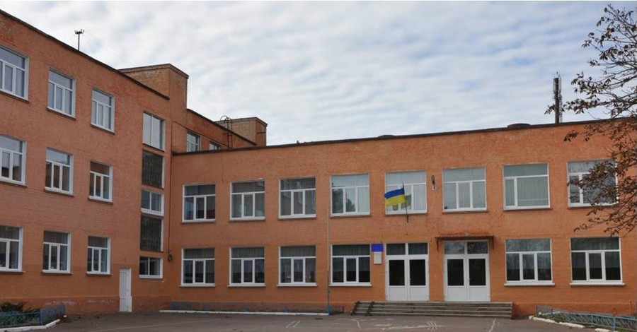 В Чернигове 9 школьников попали в больницу из-за распыленного баллончика