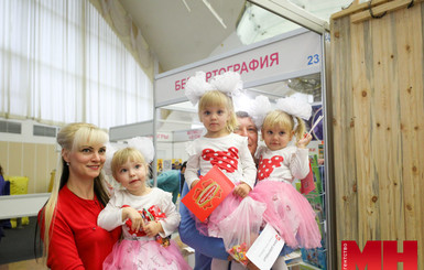 В Беларуси прошел фестиваль близнецов и двойняшек