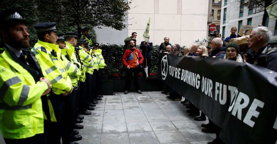 Полиция Лондона запретила экоактивистам устраивать протесты