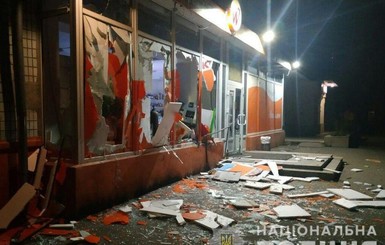 В Запорожье подорвали банкомат вместе с магазином