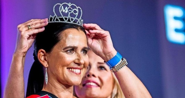 Конкурс красоты “Мисс Германия 50+” выиграла физиотерапевт Татьяна Юнгер
