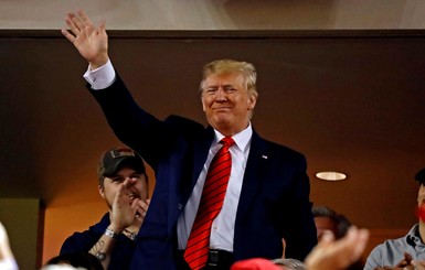 Трампа освистали на бейсбольном матче в Вашингтоне