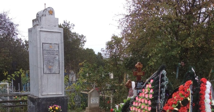 Под Одессой коммунальщики уничтожили братскую могилу подпольщиков, расстрелянных румынами
