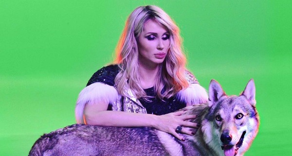 Светлана Лобода приручила волка