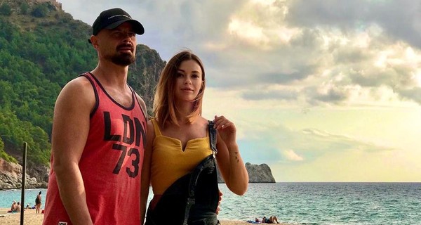 Михаил Кукуюк об отношениях с молодой женой: Я в нее вцепился и не отпускаю