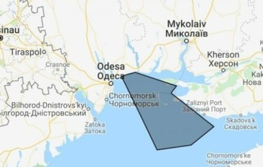 В Одессе гремят взрывы и перекрыто небо