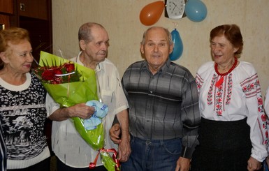 В Луцке и в Запорожской области поздравили юбиляров со 100-летием