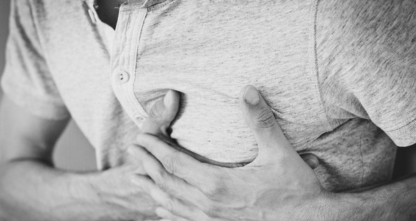 Причины боли в сердце