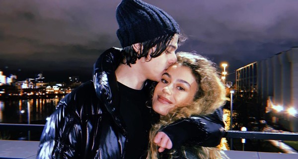 Alekseev и солистка 