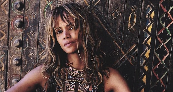 Холли Берри обвиняет отца своей дочери в инцесте и расизме