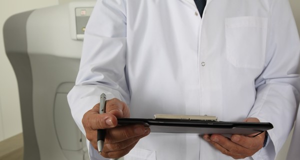 Дочь обвиняет врачей в смерти матери: в харьковском горсовете прокомментировали инцидент