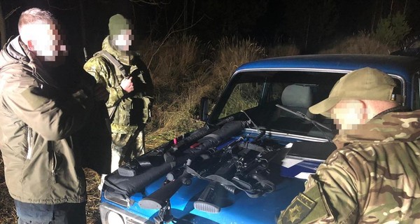 Четверо вооруженных до зубов мужчин пытались прорваться в зону отчуждения