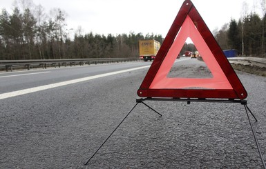 В Хмельницкой области легковушка врезалась в микроавтобус, есть погибшие
