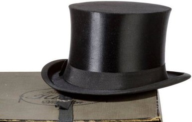 Немецкий аукцион продает шляпу Гитлера и платья Евы Браун - евреи против