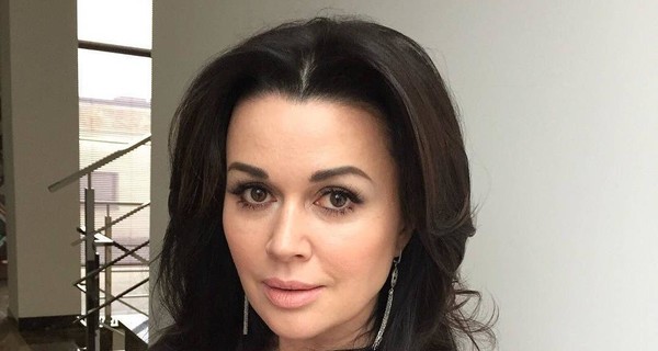 Семья Заворотнюк разыскивает сотрудника больницы, который шпионит за актрисой