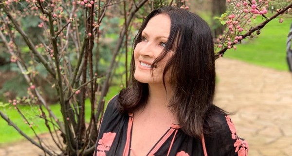 Концертный директор Ротару назвал ее травлю в России заказной