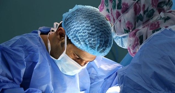 В Индии врачи удалили пациенту почку весом с двух новорожденных