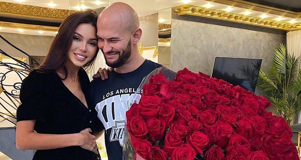 Самойлова призналась, что супруг её полностью контролирует