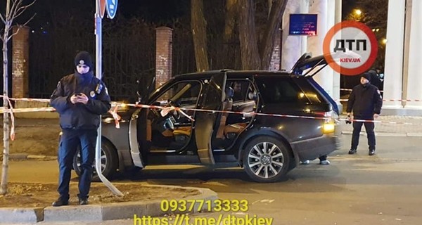 По машине депутата Соболева стреляли из дома, после убийства сына ему дали охрану
