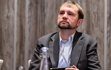 Разумкова попросили не приводить депутата Вятровича к присяге