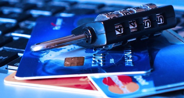 В Харькове женщина впустила в свой дом подругу-уголовницу, а та обокрала её