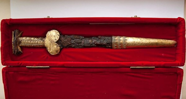 В Запорожье реставрировали скифский меч возрастом 2500 лет