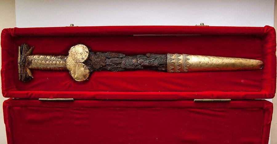 В Запорожье реставрировали скифский меч возрастом 2500 лет