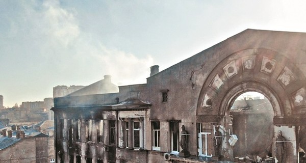 Семьи жертв пожара в Одессе получат по 100 тысяч гривен помощи