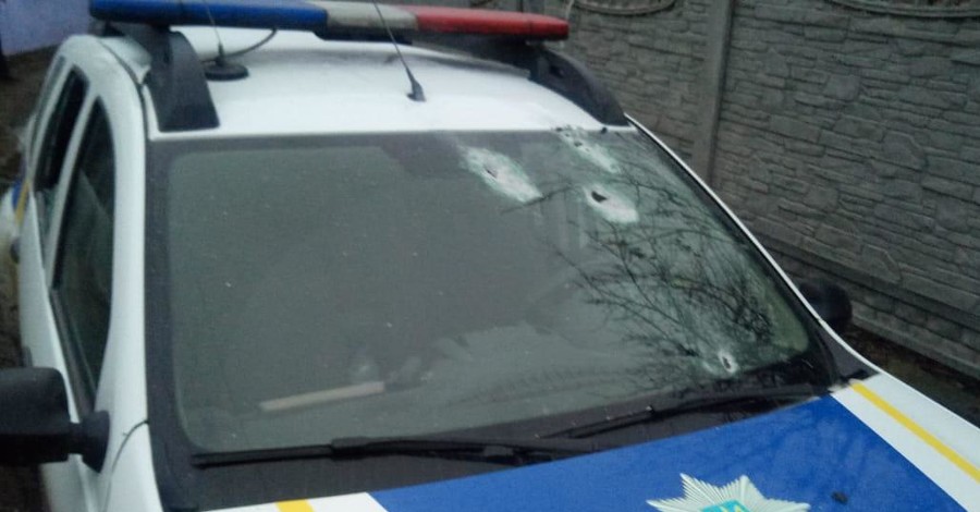 Под Киевом неизвестный стрелял из ружья по полицейским