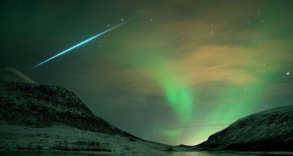 Ночью на небе можно будет наблюдать самый впечатляющий звездопад в году  