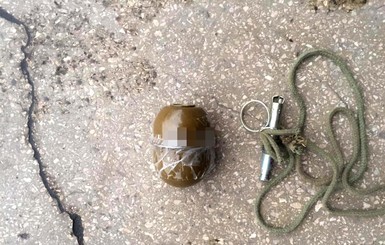 В Ровно к двери предпринимателя прикрепили гранату