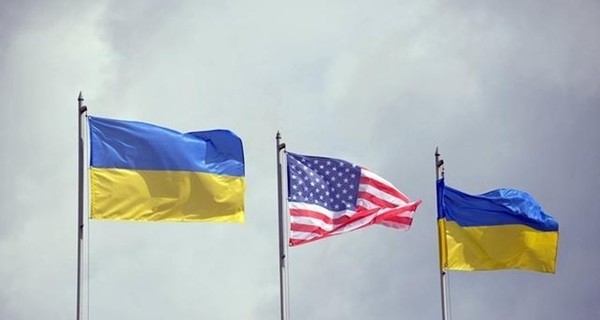В США одобрили оборонный бюджет с военной помощью Украине