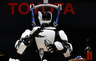 Робот-бармен и механическая собака: что показали на выставке Robot Exhibition 2019