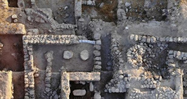 Возле Иерусалима нашли храм, в котором хранились скрижали с 10 заповедями