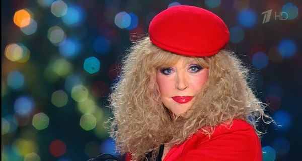 Пугачева променяла новогоднее ТВ на YouTube-огонек Насти Ивлеевой