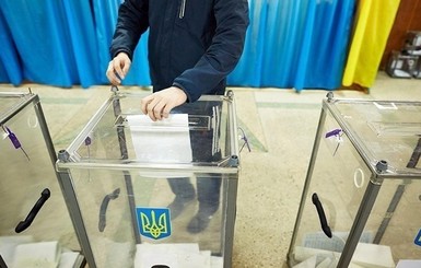 Местные выборы в Украине остались за 