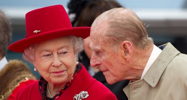 Мужа Елизаветы II выписали из больницы
