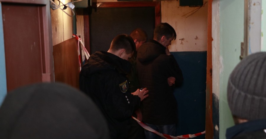 В Киеве хозяйка, сдававшая квартиру в аренду на Новый год, нашла на балконе тела двух девушек