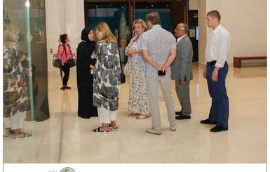 В Омане все ходят в шлепанцах. Но можно ли Елене Зеленской?