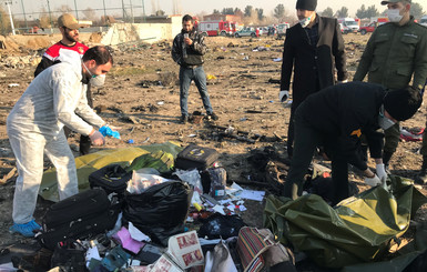 Крушение самолета в Иране: в СНБО подтвердили информацию о 168 пассажирах на борту 