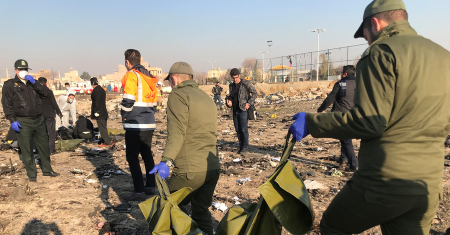 Посольство Украины в Иране: все члены экипажа разбившегося в Иране самолета были украинцами