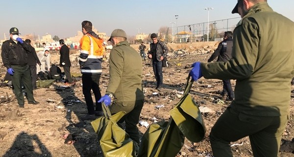 Иран подтвердил, что на месте авиакатастрофы в Тегеране найдены оба черных ящика