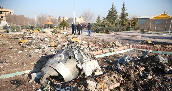 Крушение Боинга в Тегеране: связь пилотов с диспетчерами пропала сразу после взлета самолета