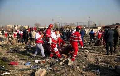 В Иране объявили 9 января днем траура по жертвам крушения самолета МАУ и давки в Кермане