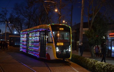 В Одессе ради сбежавшего из приюта мальчика повторили Рождественский парад трамваев