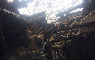Увидев пожар, бросились в огонь: под Харьковом соседи спасли жизнь мужчине